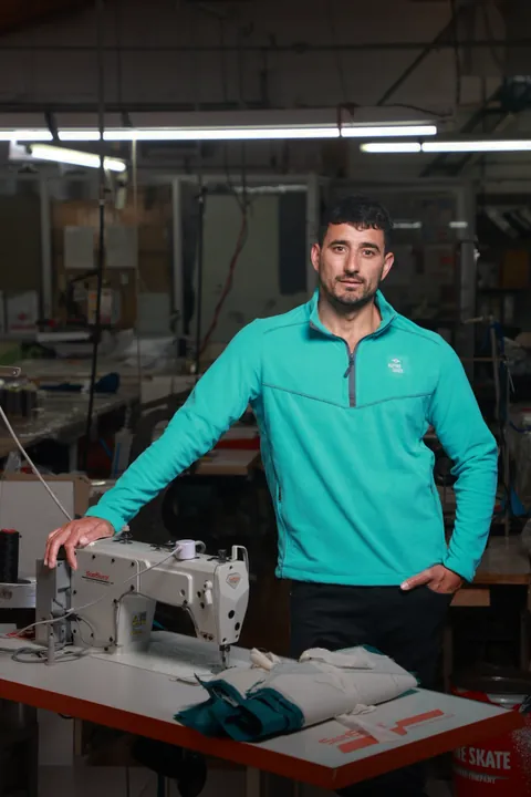Donde empieza la aventura, inside the Alpine Skate factory